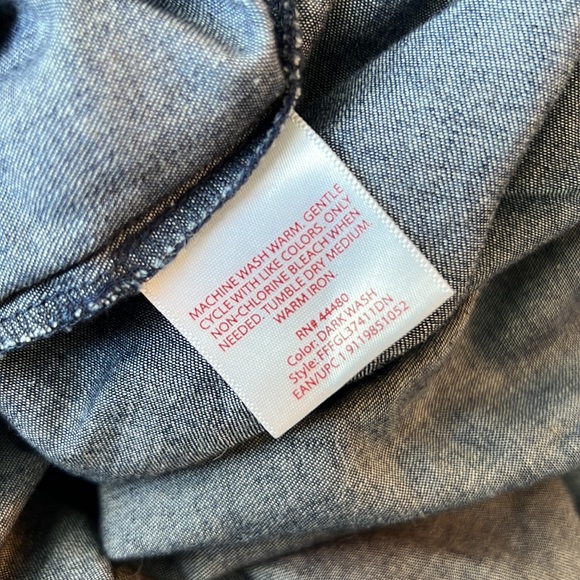 FADED GLORY |💙 Denim Blue Chambray Boatneck 1/2 Sleeves Prasant Blouse Top - Picture 9 of 9